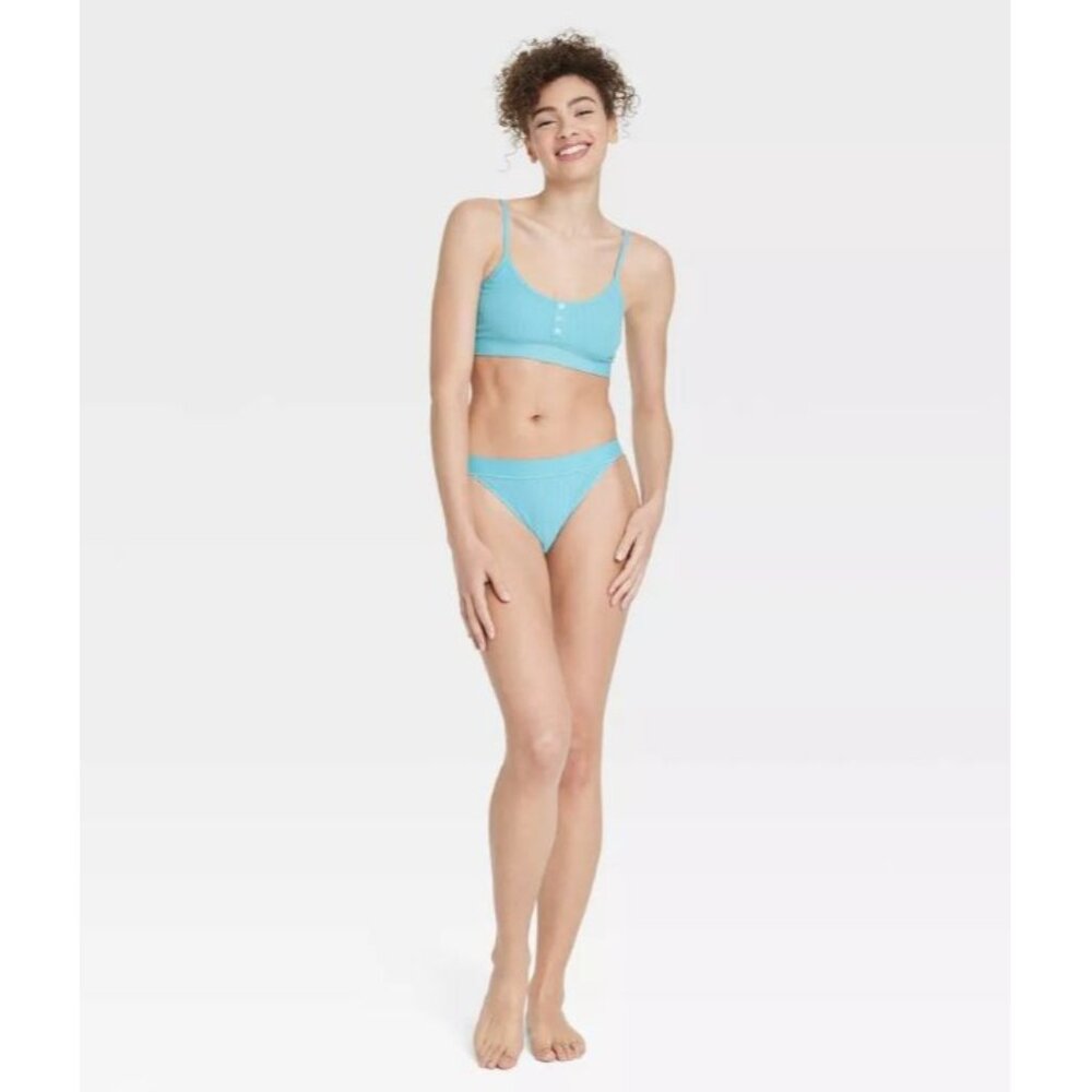Colsie Women's Plush Ribbed Bra and Underwear Set Blue Small
